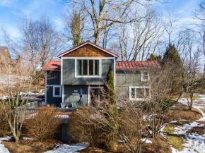 A Parkway Cabin Boone